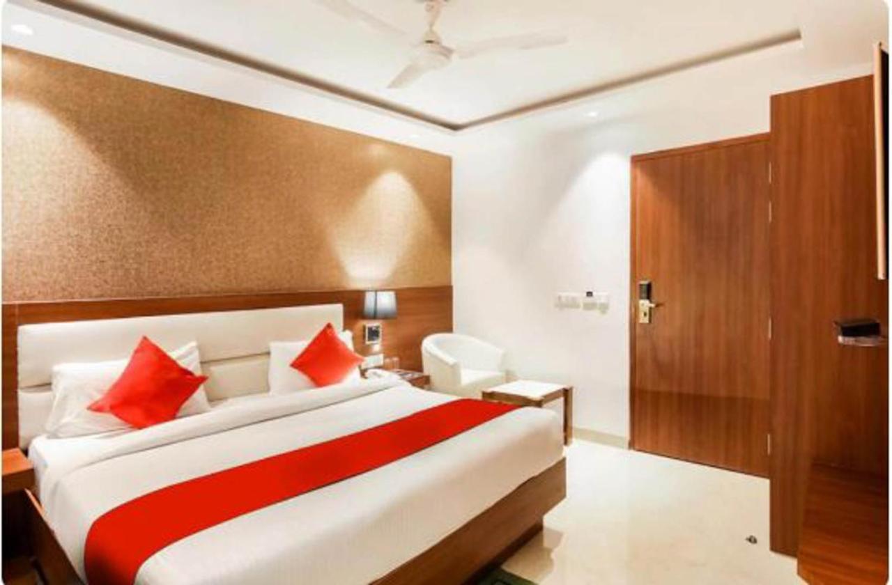 Hotel Royal Sky Luxury Near Delhi Airport New Delhi Bagian luar foto