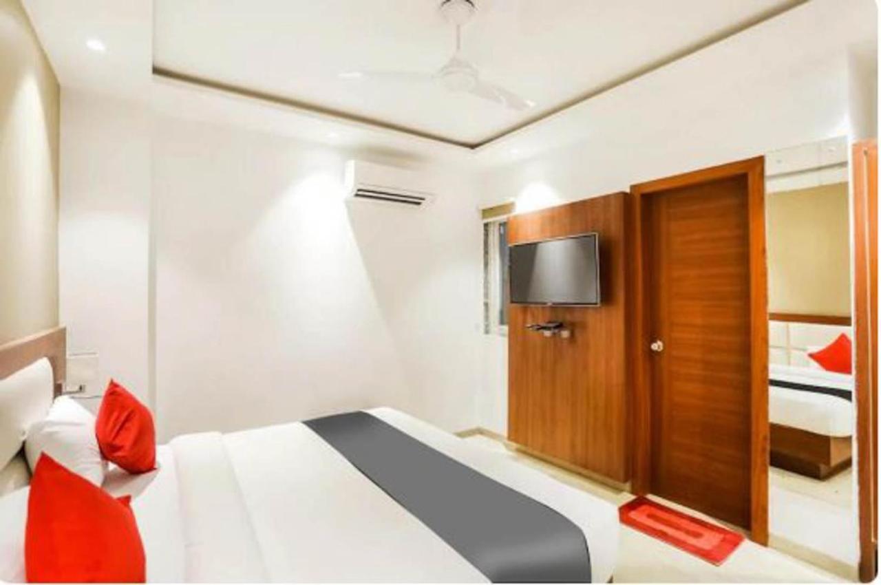 Hotel Royal Sky Luxury Near Delhi Airport New Delhi Bagian luar foto